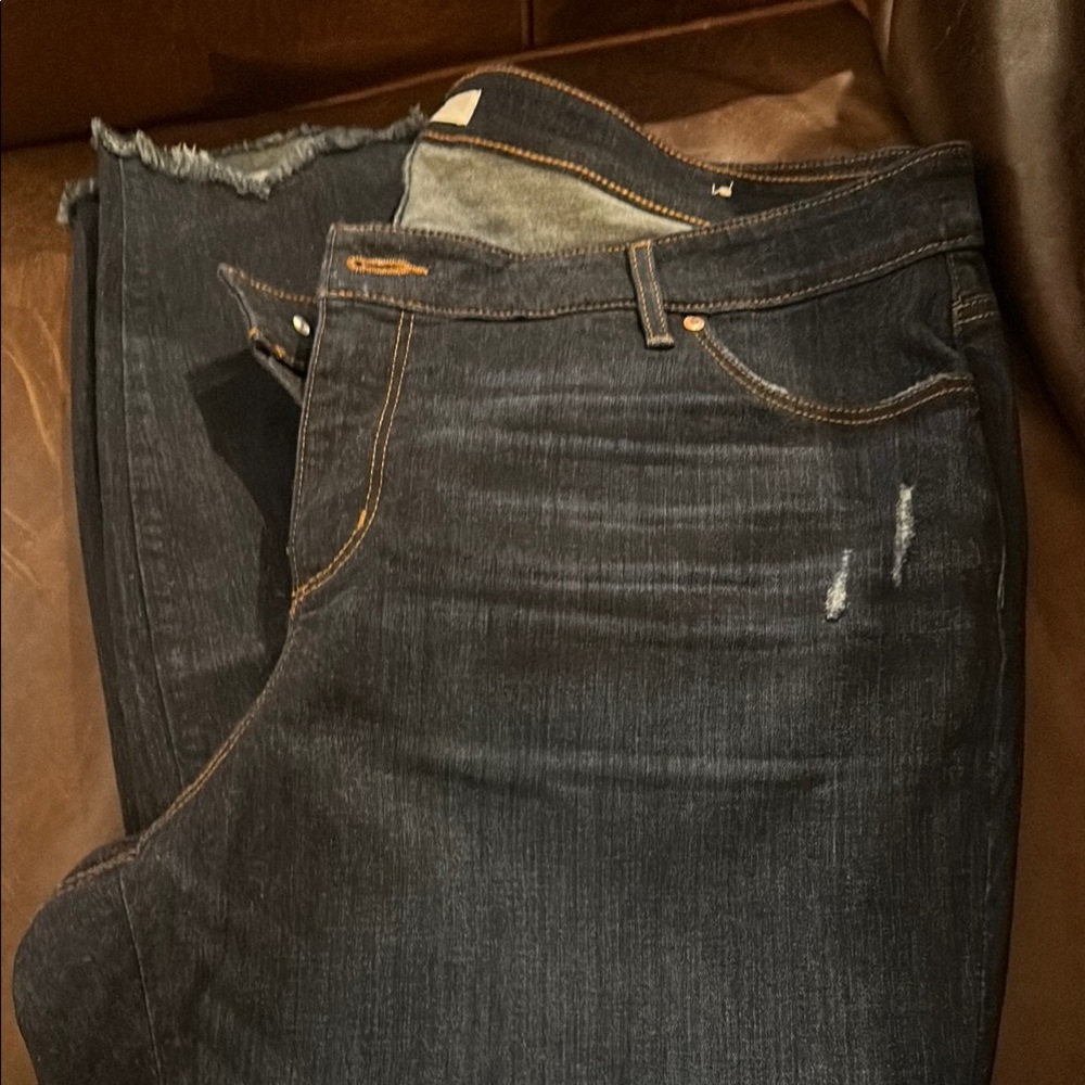 Stylish Distressed Denim Modern Skinny Jeans